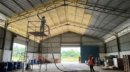 Polyurethane spray foam untuk atap pabrik dan gudang di Bangka Belitung